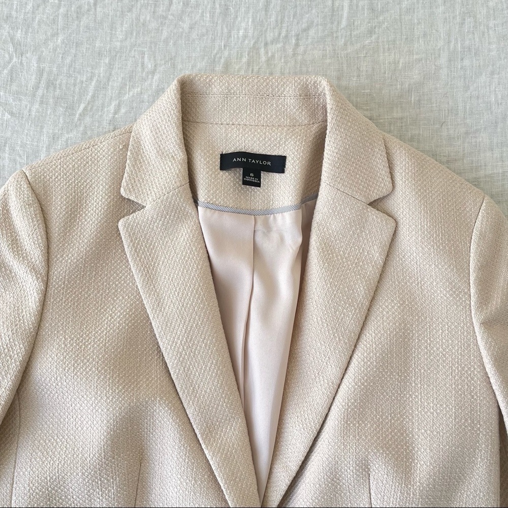 Ann Taylor Blazer Size 6